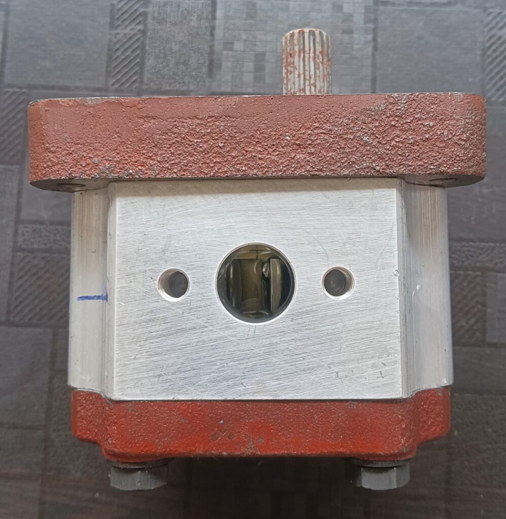 swaraj hydraulic pump