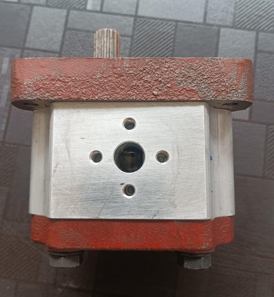 swaraj hydraulic pump